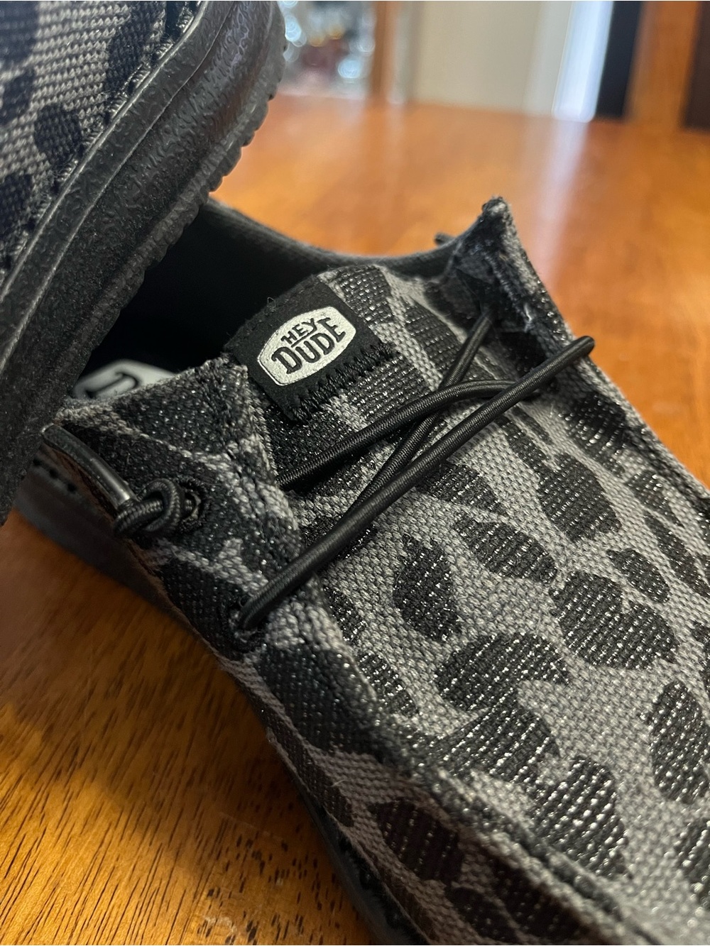Hey Dude Women’s Wendy Leopard Sparkle Black/Grey Size 9 - Picture 6 of 6